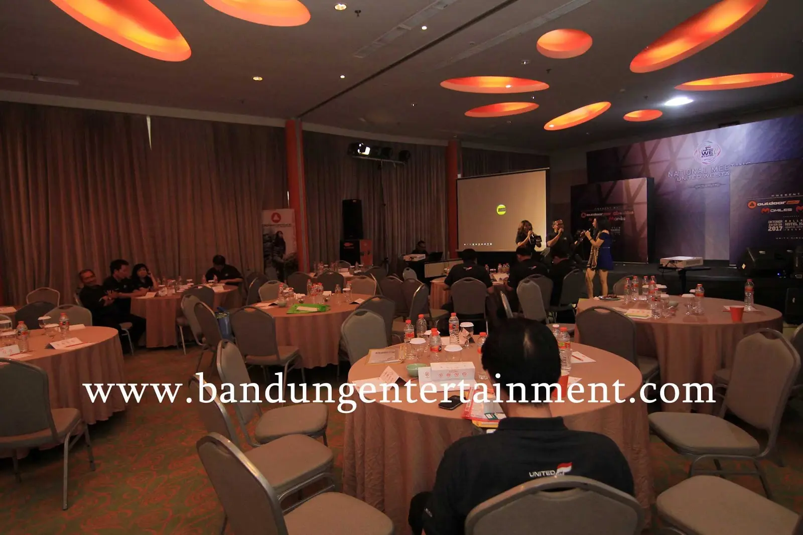 event organizer bogor launching produk omiles