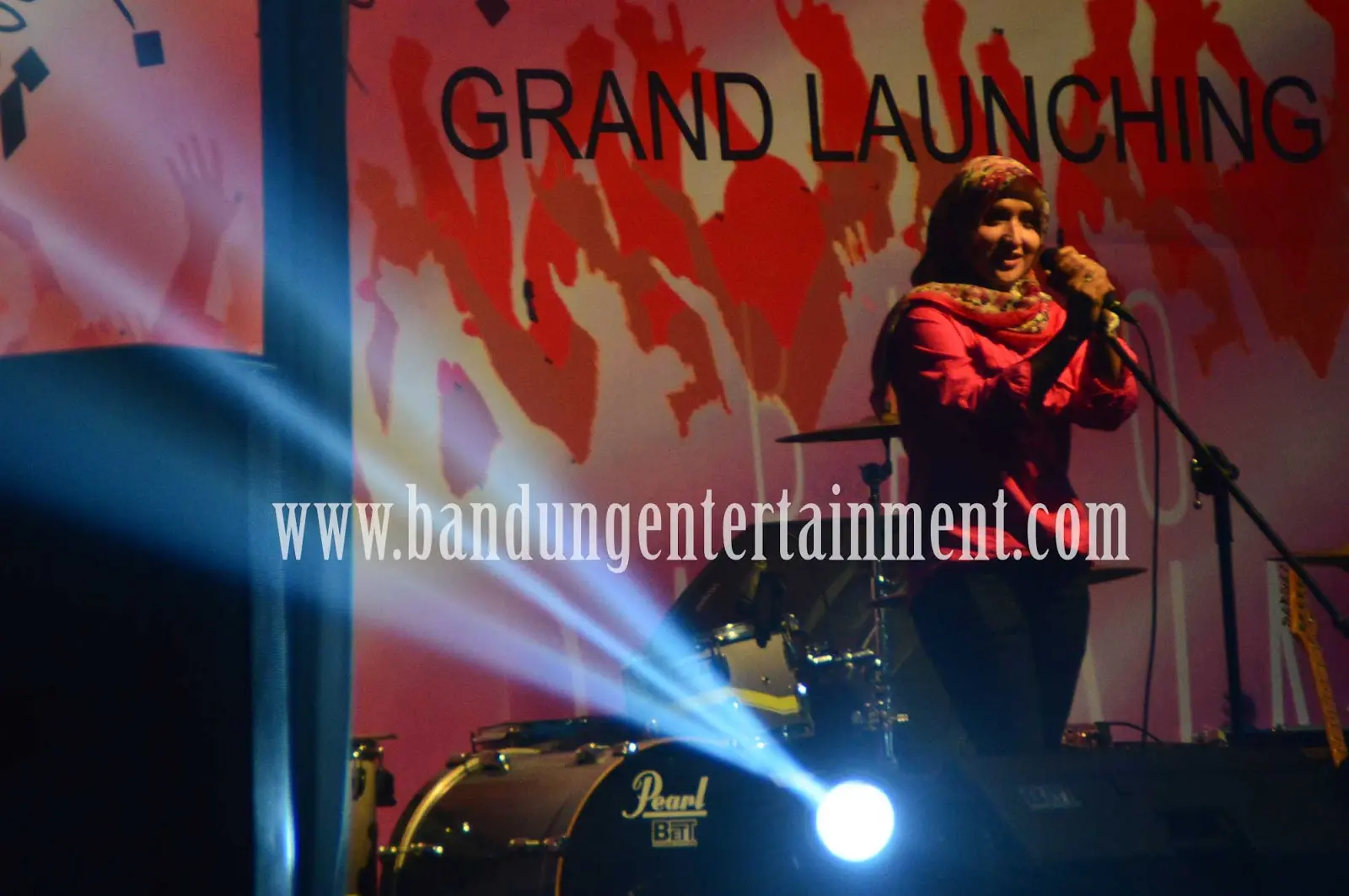 Suasana grand launching Cafe Baso Parawan Banjaran