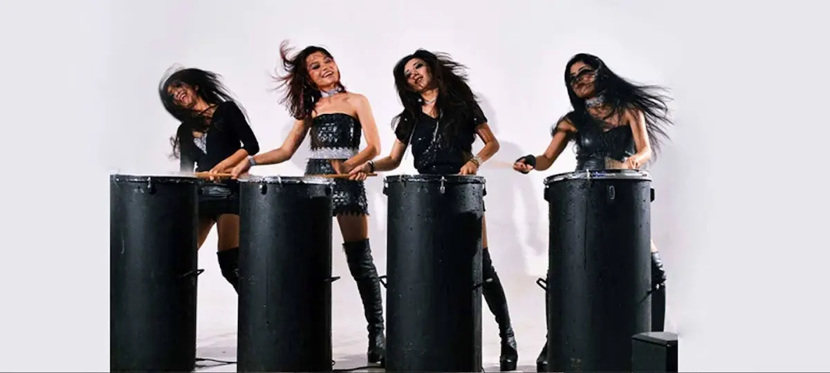 Perfoma musik water percussion oleh Event Organizer Bandung